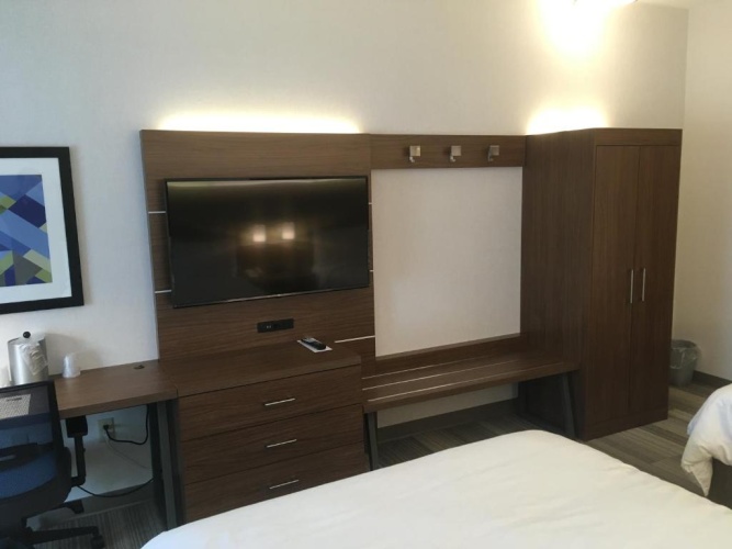 1 Bedroom Suite