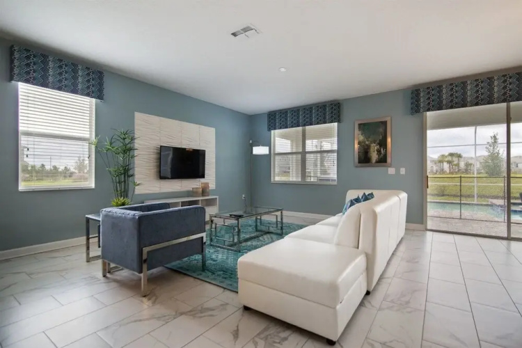8BR ChampionsGate Pool Home wTheater