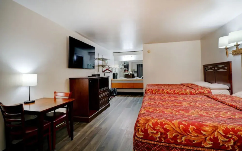 Canaan Motel