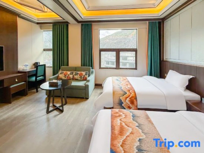 Deluxe Double room with view