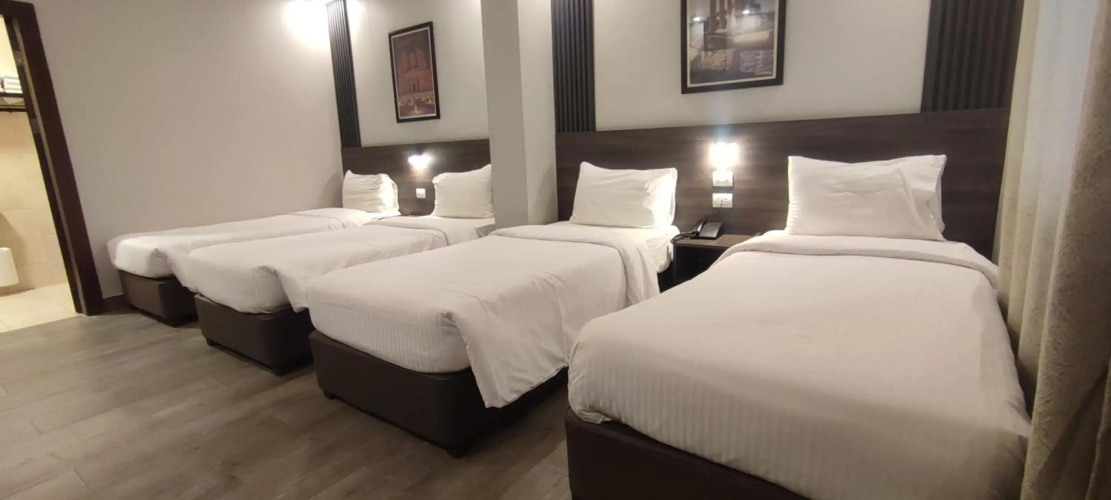 Black Iris Hotel II
