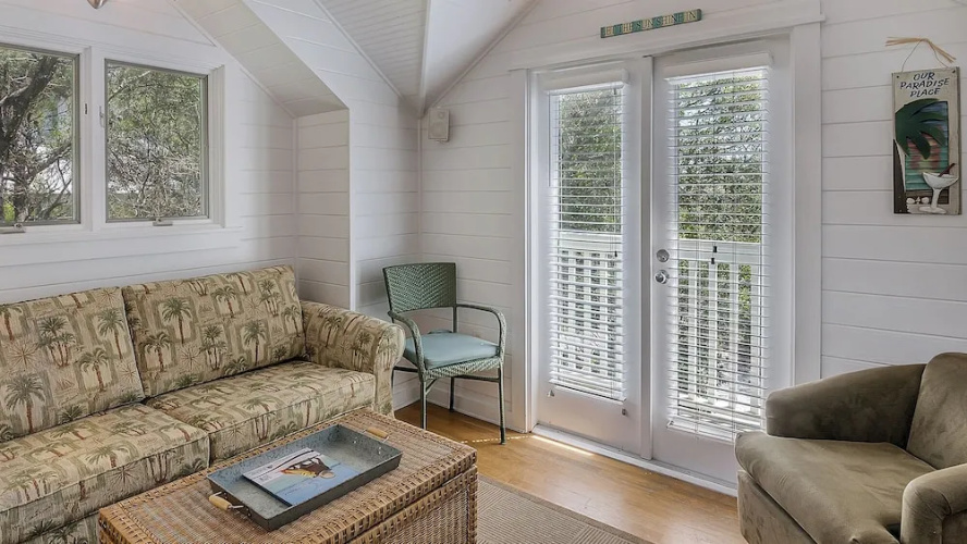 Located in Seaside - Sleeps 4