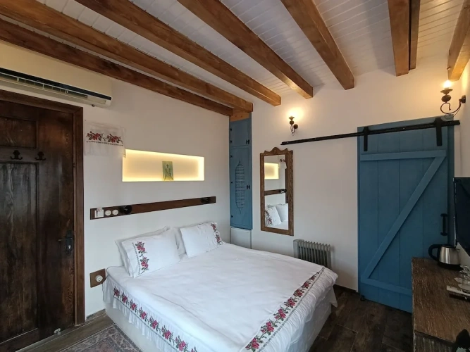 Standard Double room with mountain view