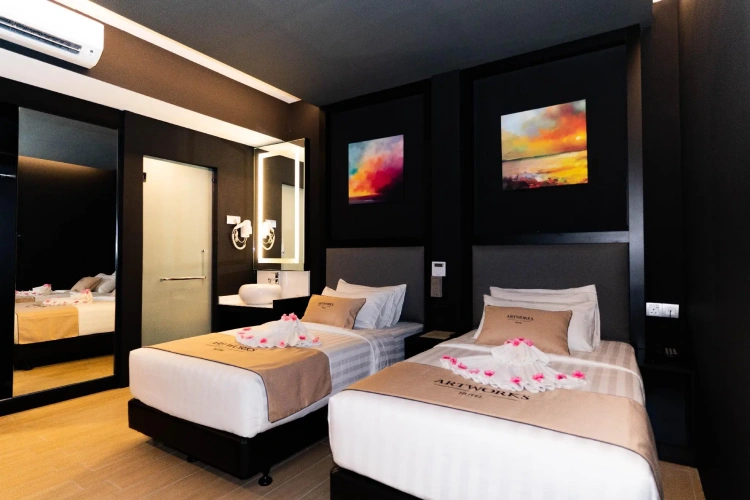 Standard Twin room