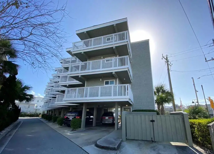 Wright By The Pier by Sea Scape Properties
