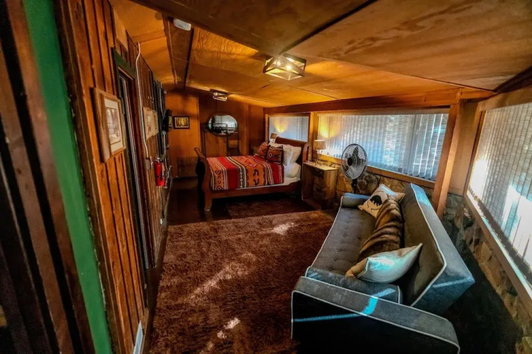 Hobbit House in Big Bear #166