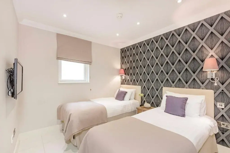 2 Bedrooms Apartment