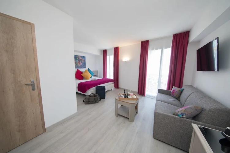 Standard Triple room