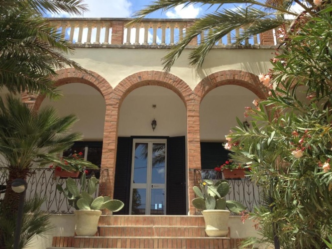 3 Bedrooms Villa