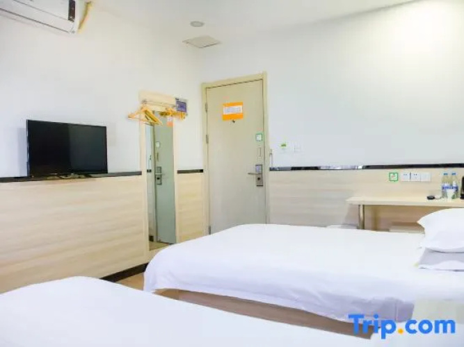 Yunji Hotel