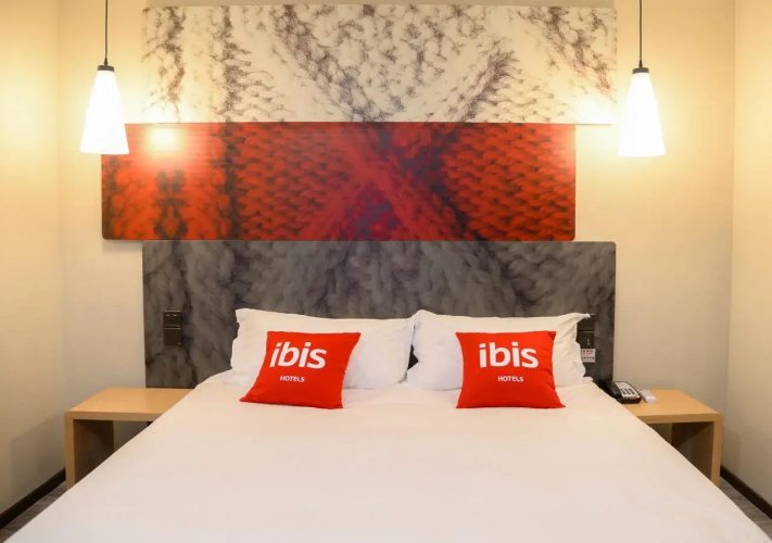 ibis Yichang Bayi Rd