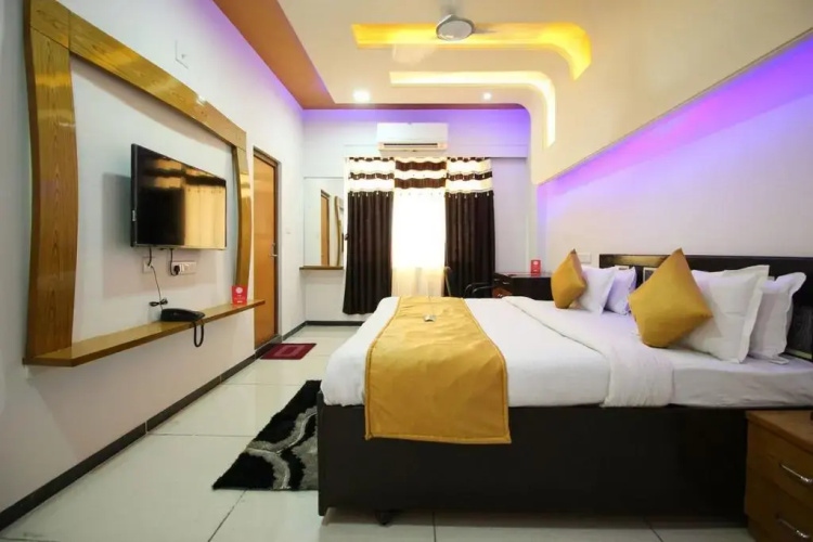 OYO 5584 Hotel Siddharth Inn