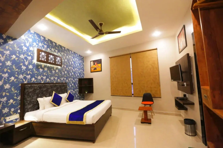 Hotel Runway Inn