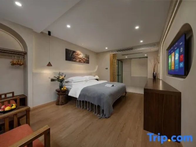 Standard Double room with courtyard view