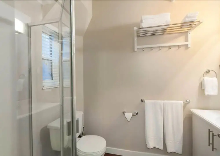 Cozy 2BR in Downtown Vancouver by Namastay