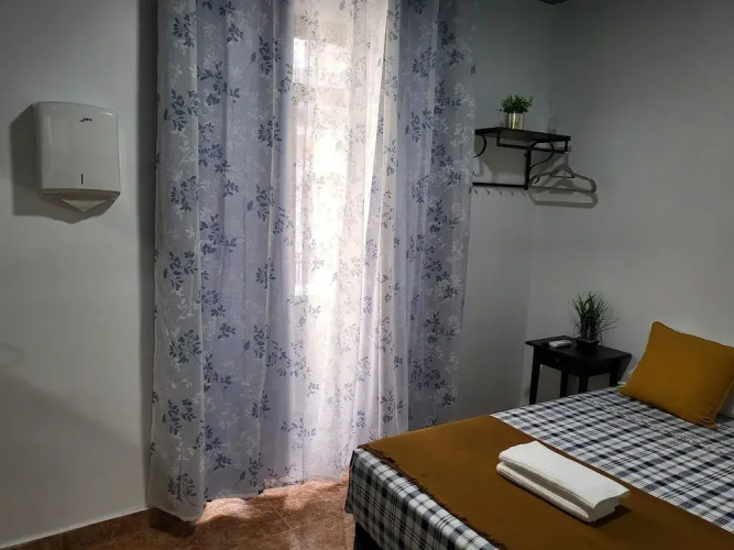 M-A Catrachos Rooms