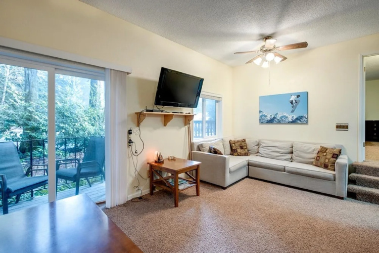 36SLL - Convenient - Economical - Kitchen - Sleeps 6