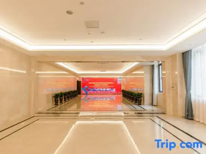Taizhou Jinchen Metropark Hotel