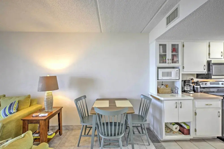 Oceanfront Ormond Beach Condo w/ Pool Access!