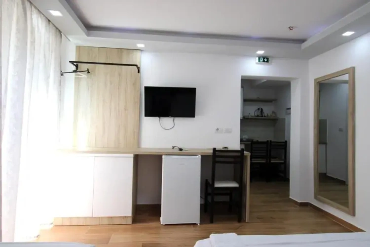 Deluxe Double Studio