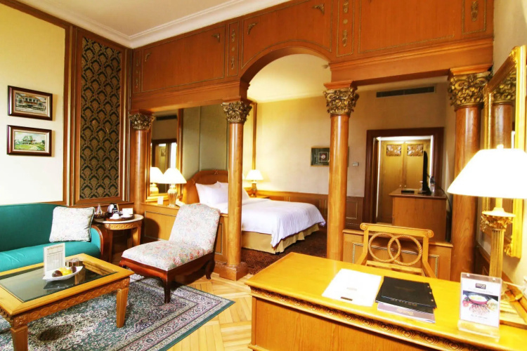 Geulis Boutique Hotel & Cafe