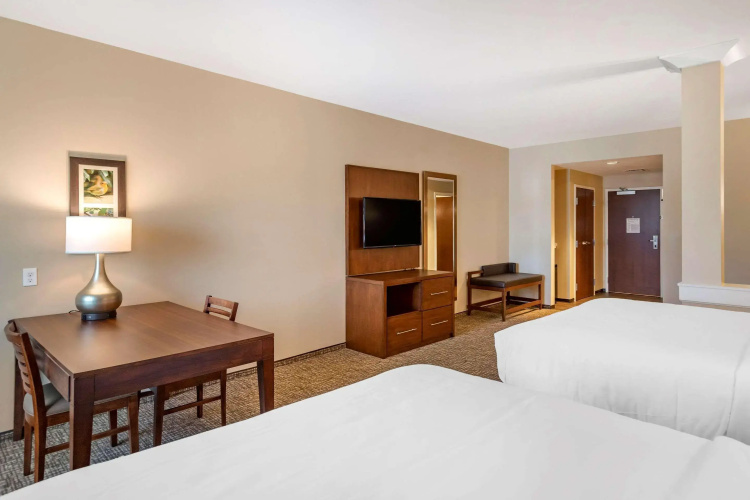 Comfort Inn & Suites Clarkston Pine Knob Area