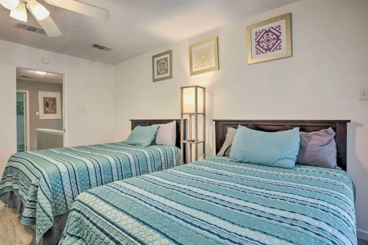 2 Bedrooms Apartment