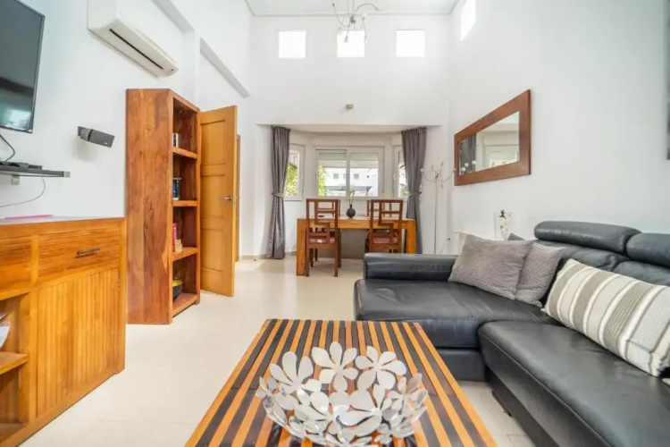 Villa with Private Pool - LO4LT