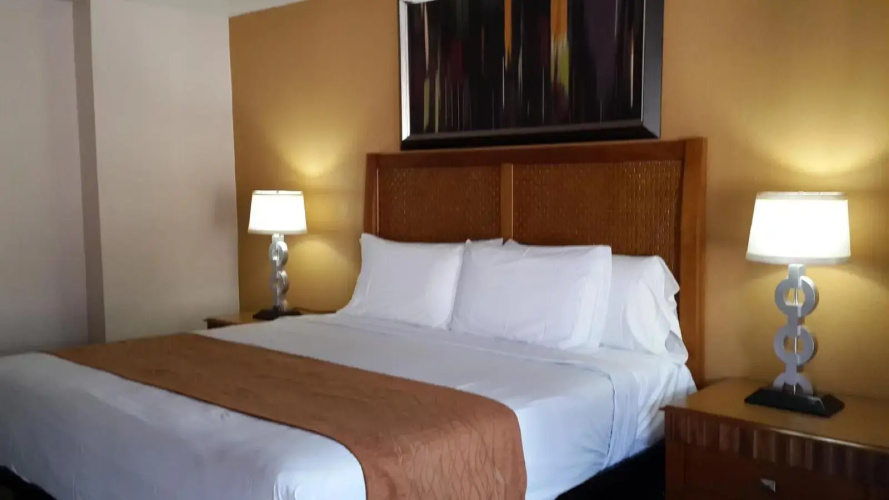 American Regency Inn