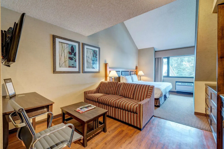 Blackcomb Lodge