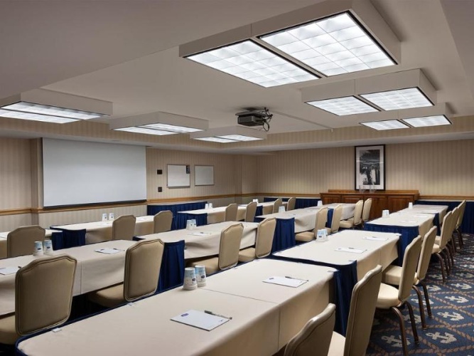 Hampton Inn & Suites Myrtle Beach/Oceanfront photo 12