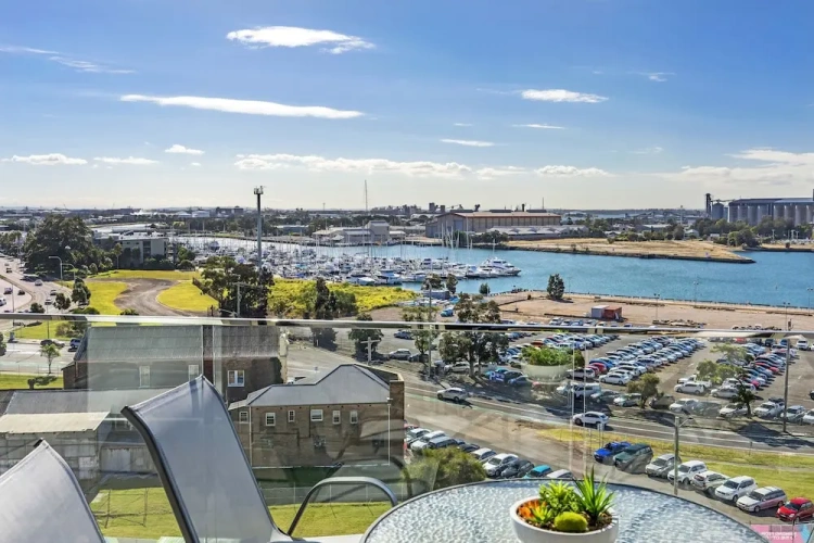 1 Bedroom Standard room with balcony and with harbour view