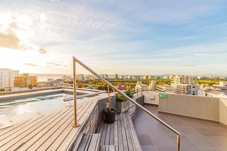 Modern Apartment w Rooftop Deck Scholtz Penthouse