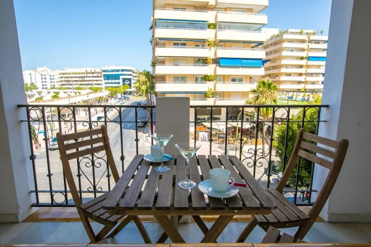 OleHolidays 111 Centro Puerto Banús 50 m. Playa