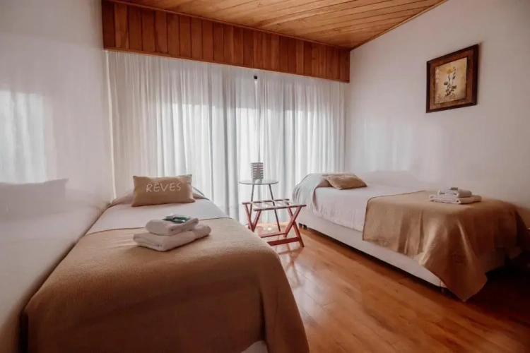 3 Bedrooms Cottage