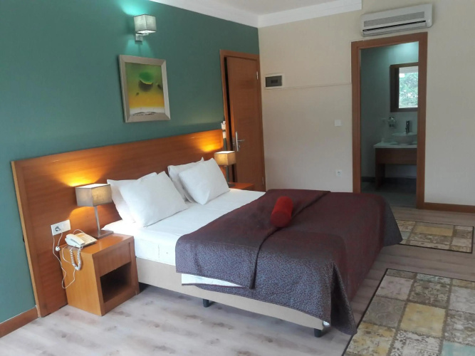 Dragos Island Hotel
