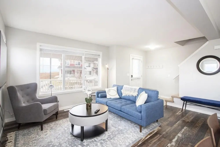 4bed 2bath Townhouse With Laundry Parking Wi-fi