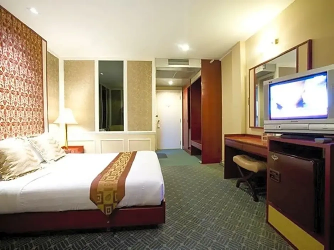 Standard Double room with city view