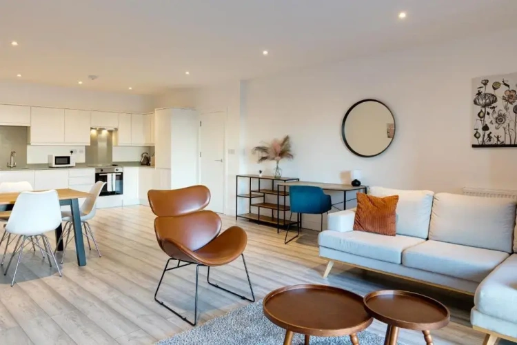 2 Bedrooms Apartment