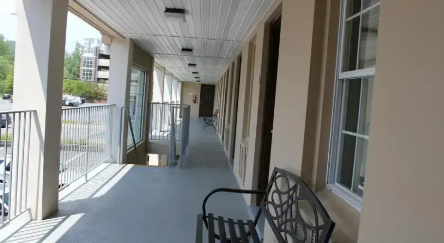 Excel Inn & Suites