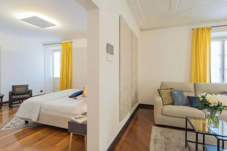 Lake Holiday Como by Rent all Como