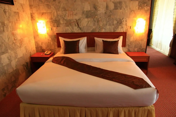 Golden Dragon Resort