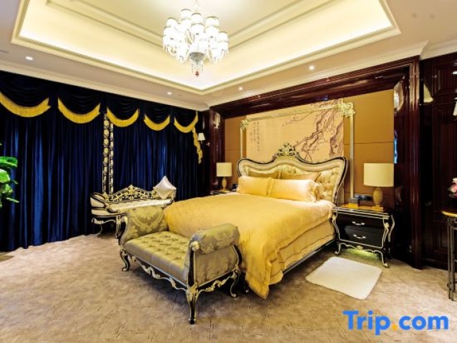 Presidential Twin Suite