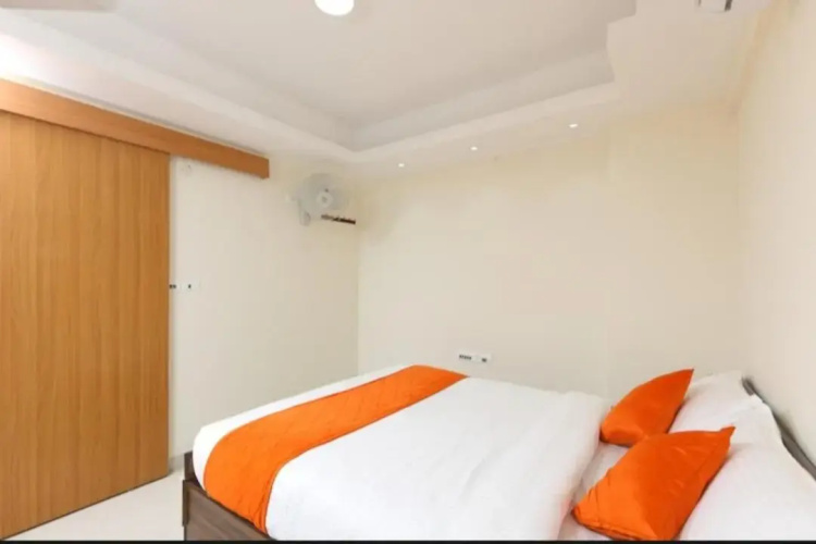 Phoenix Inn