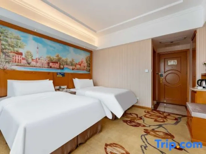 Quadruple Family Suite
