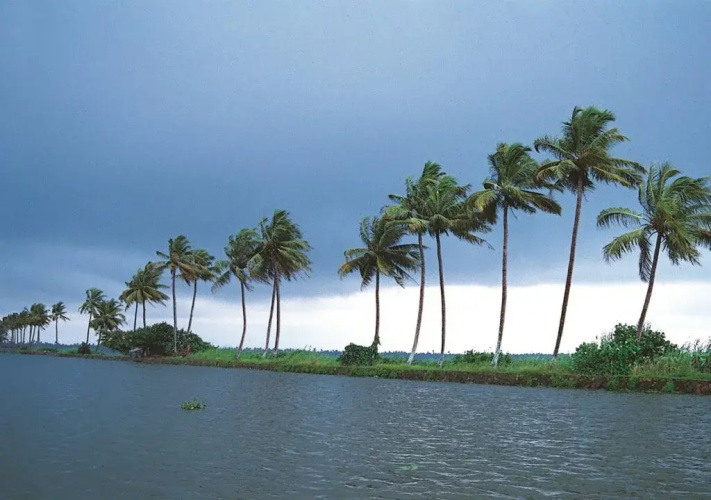 Kadalkkara Lake Resort