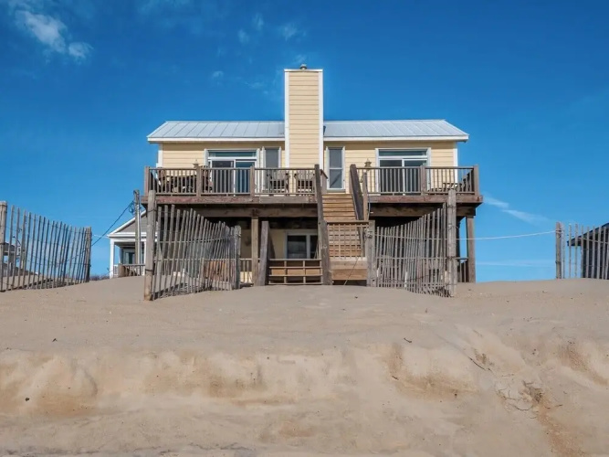 Sunflower Beach House by Topsail Realty