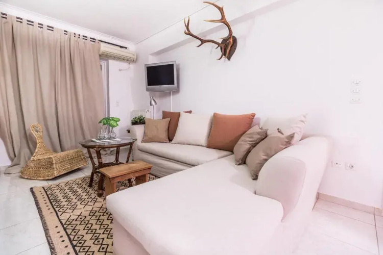 3 Bedroom apt in Athens With Acropolis View