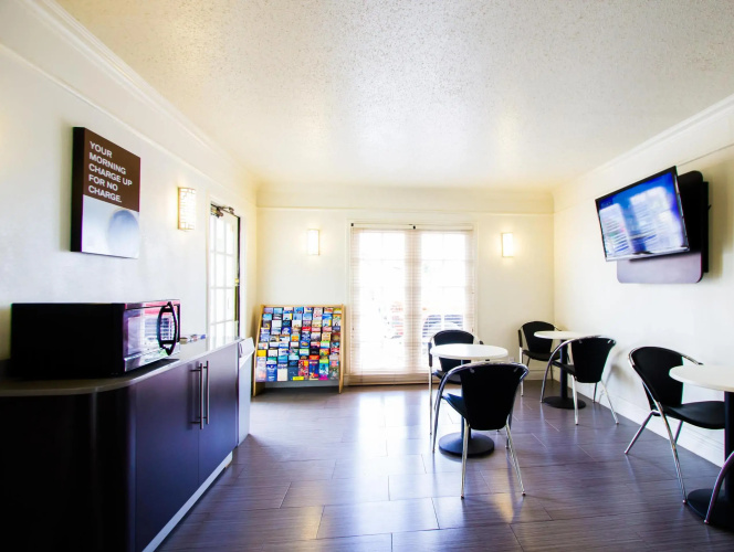 Motel 6 Austin, TX - Midtown