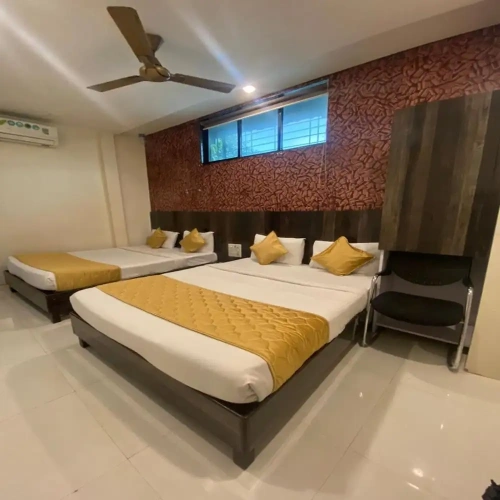 Deluxe Quadruple room